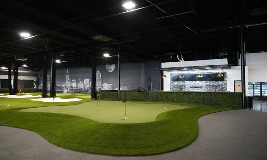 Image 1: 2,3 or 4-Hrs Indoor Golf Fun for Up to 6 People - Before or After 4 PM