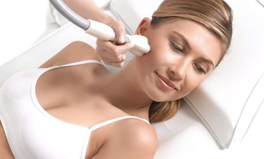 Image 5: Pamper Package, Microdermabrasion Facial or HIFU 