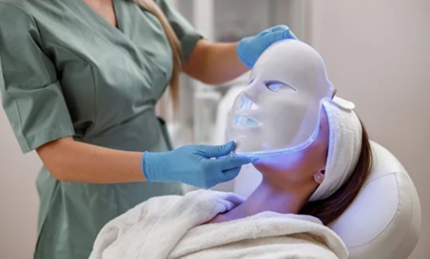 Image 3: Limpieza facial con máscara led, punta de diamante o ultrasonidos