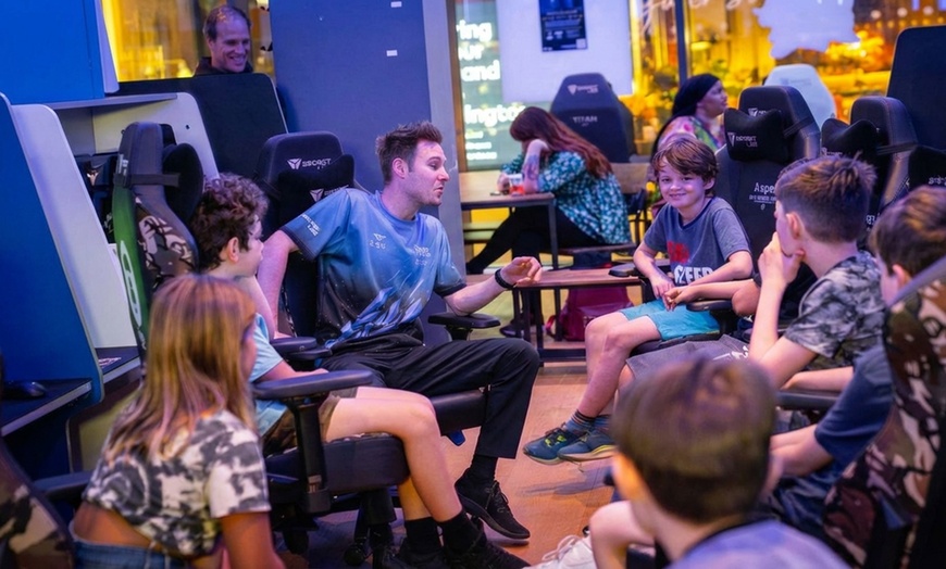 Image 2: Fun Awaits: 3-Hour PC Gaming Session or Console Session 