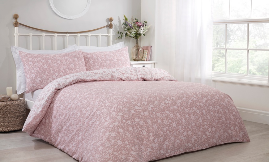 Image 5: Pieridae Ditsy Floral Duvet Set