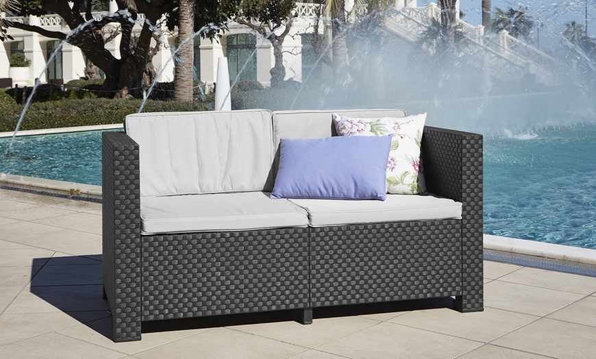 Image 12: Rattan-Effect Garden Set