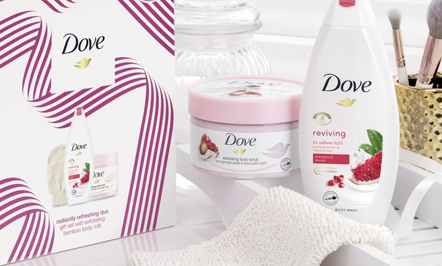 Image 7: Dove Refreshing Care Gift Set