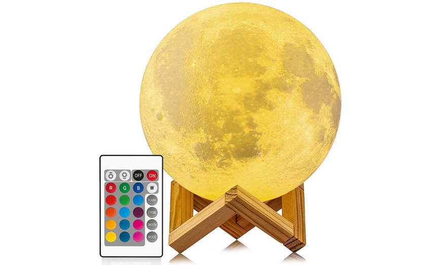 Image 3: 16-Colour Rechargeable Moon Lamp with Remote Control