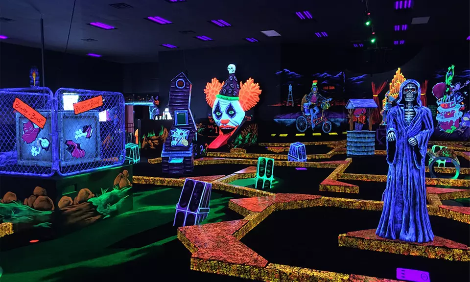 18-Holes Spooky Mini-Golf & Game Cards for Up to 5 people
