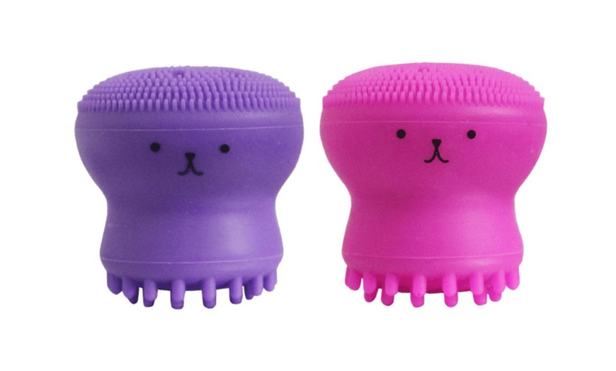 Image 18: Small Octopus Facial Cleaning Brush