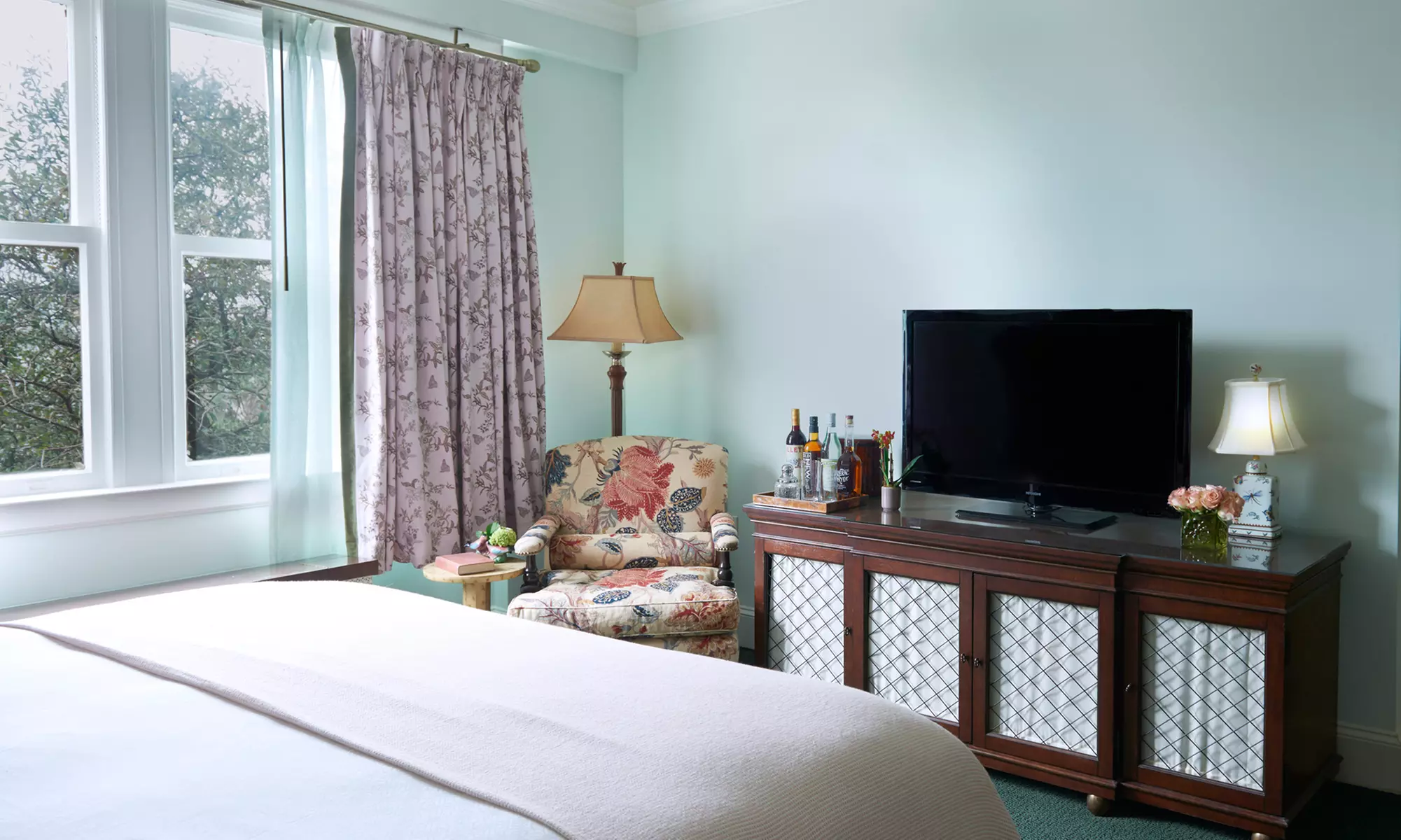 4-Star Stay with Rooftop Views & Award-Winning Dining