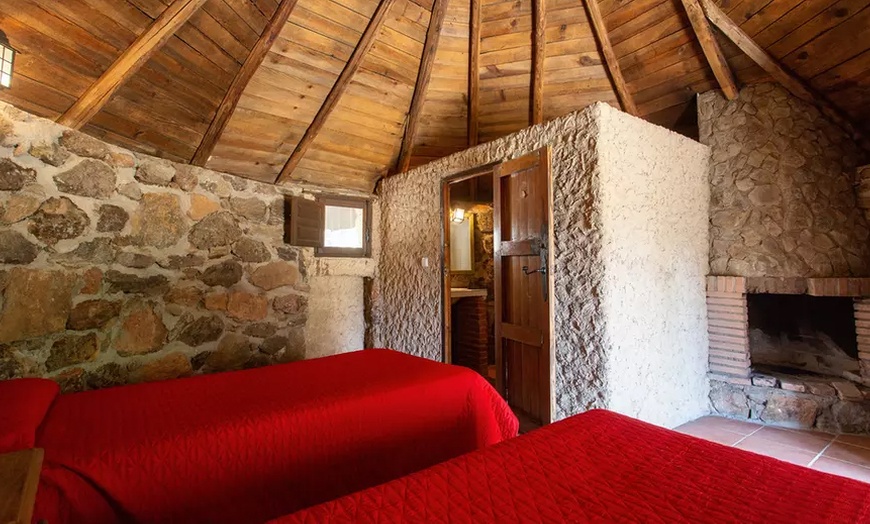 Image 8: Cáceres: 1 o 2 noches en cabaña celta o casa rural con todo incluido