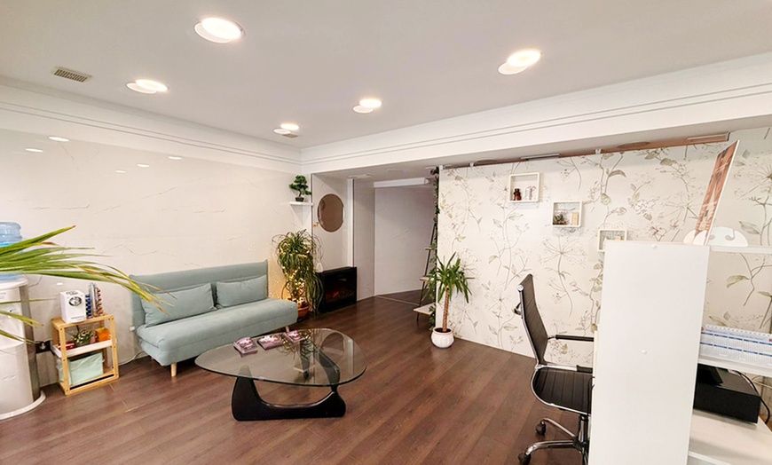 Image 6: 1 o 3 sesiones de tratamiento facial o corporal con aparatología