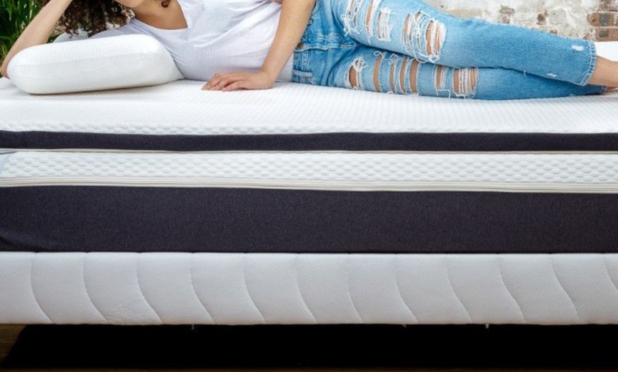 Image 3: Surmatelas à mémoire de forme déhoussable de Promo Linge