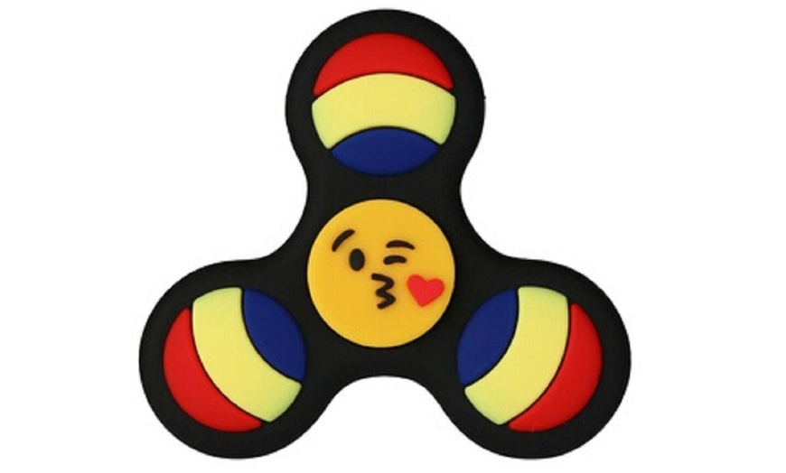 Image 12: Finger Spinner Emoji