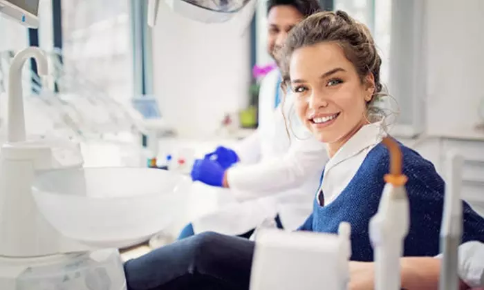 Sonríe con confianza con una limpieza bucal y opción a blanqueamiento
