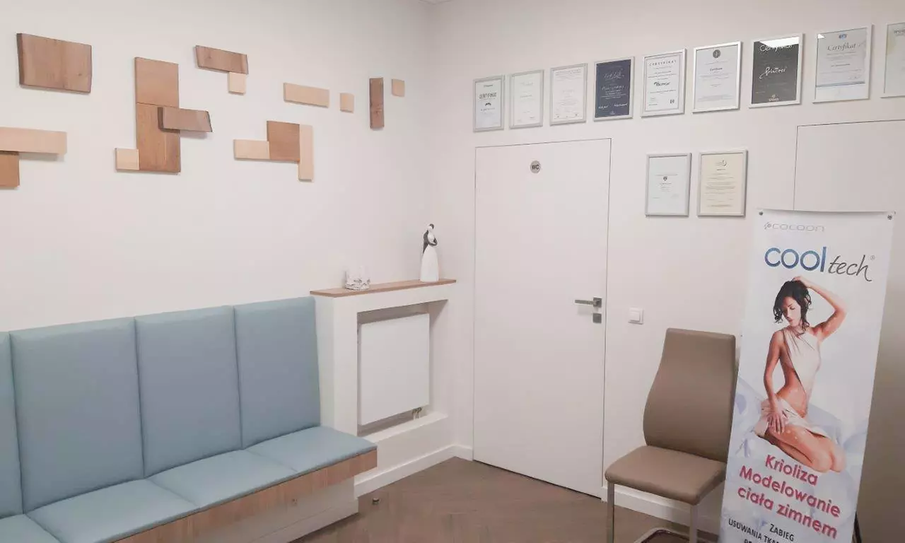 Wygładzanie zmarszczek toksyną botulinową na wybrane partie twarzy