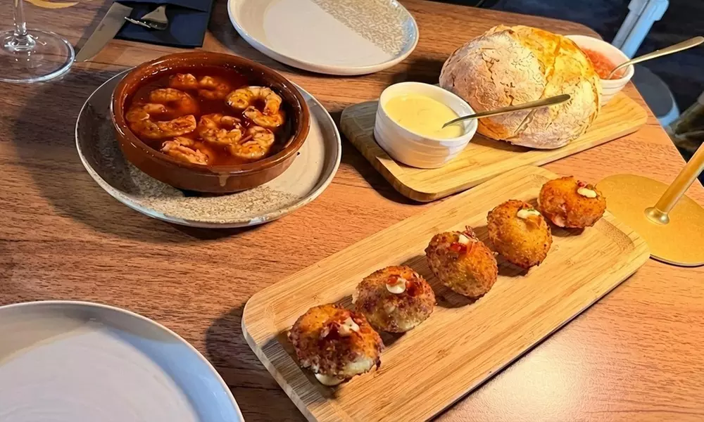 Menú VALOO para 2 o 4 personas en plena plaza del Ayuntamiento