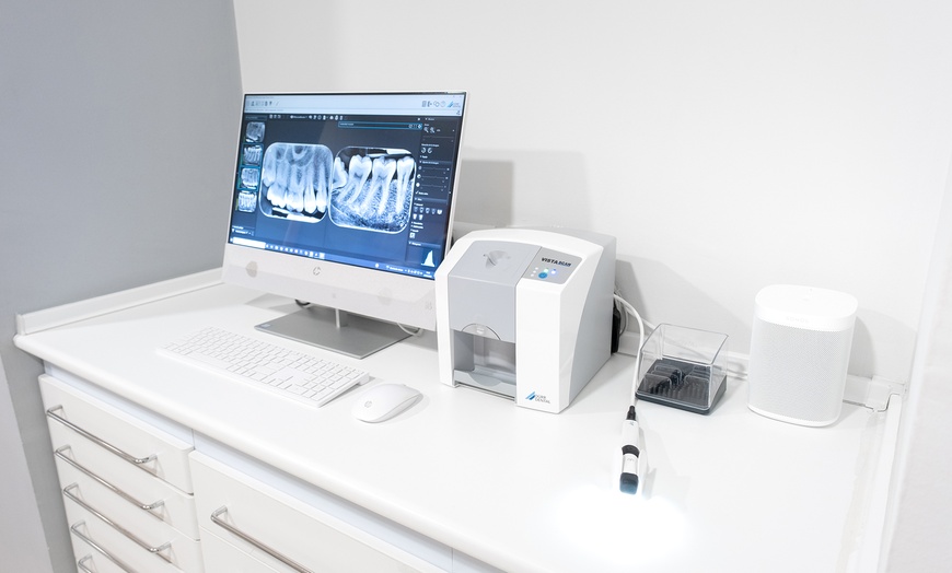 Image 4: Limpieza bucal con ultrasonidos y opción a 1, 2 o 4 empastes 