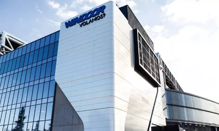 La emoción de volar: experiencia de 2 vuelos en túnel de viento con fotos y vídeos para 1 adulto o niño, al 23% - Second Medium