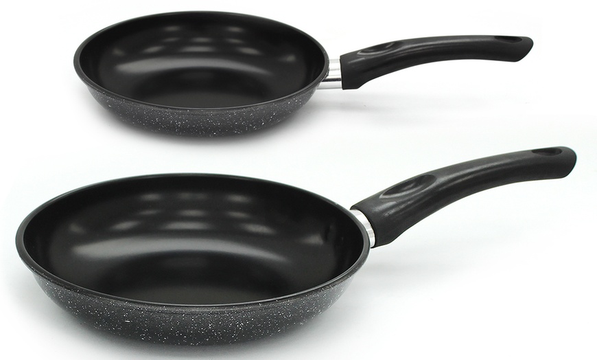 Image 9: Two Frying Pans Set