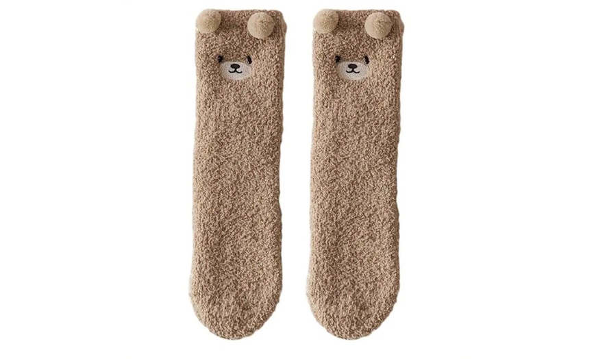 Image 2: Calcetines de felpa de oso de peluche