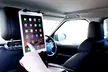 1 ou 2 supports voiture pivotant Rolson pour iPad et tablette - Second Medium