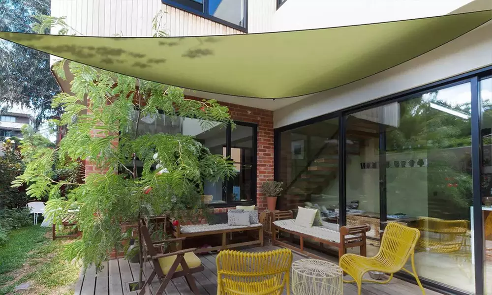 Dreieckiges Sonnensegel