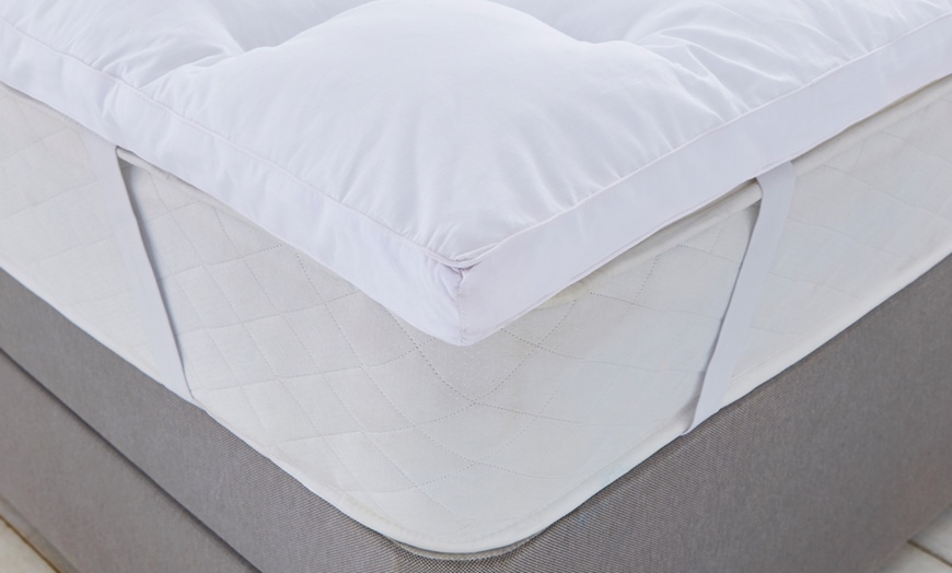 Image 2: Silentnight 5cm or 10cm Thick Deep Sleep Mattress Topper