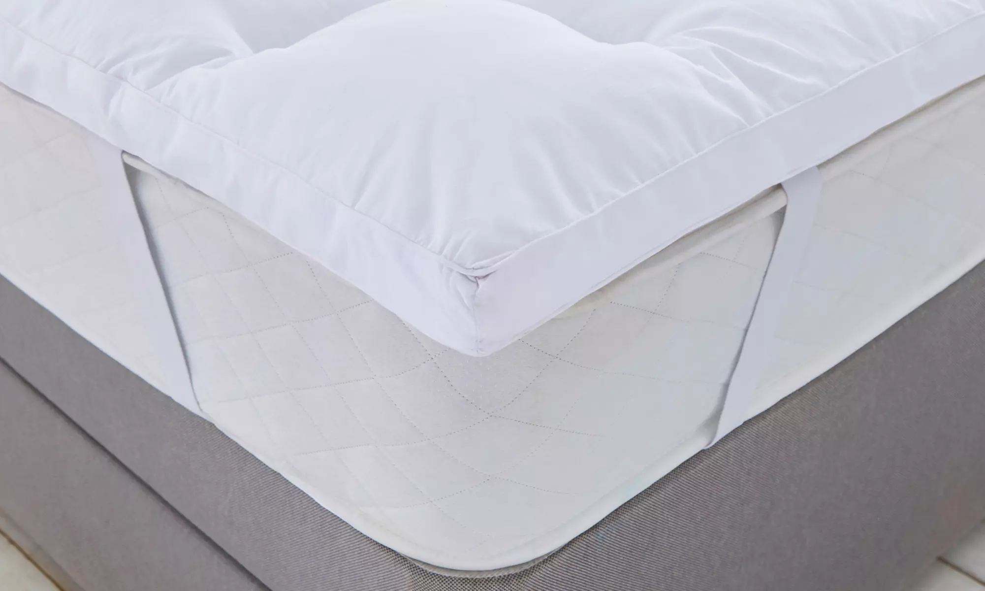 Silentnight 5cm or 10cm Thick Deep Sleep Mattress Topper