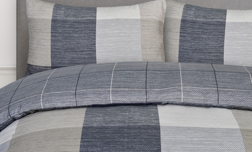 Image 4: Super Soft Easy Care Block Check Reversible Duvet Cover Set