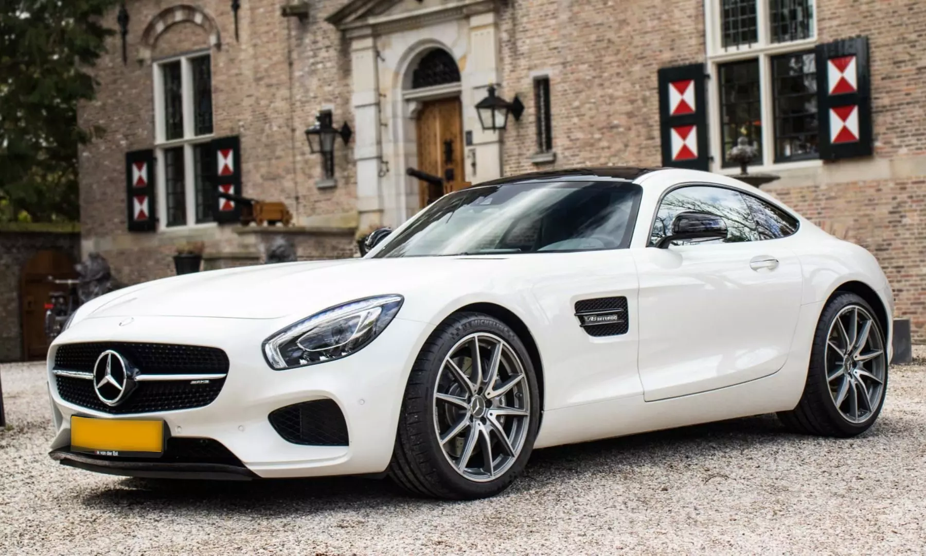 Rijden in een sportwagen