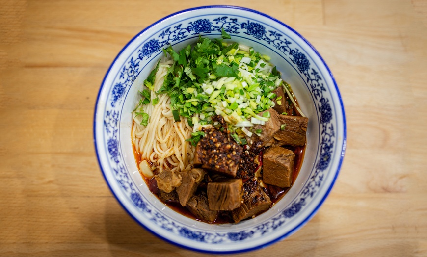 Image 2: Beef Noodles with Drink