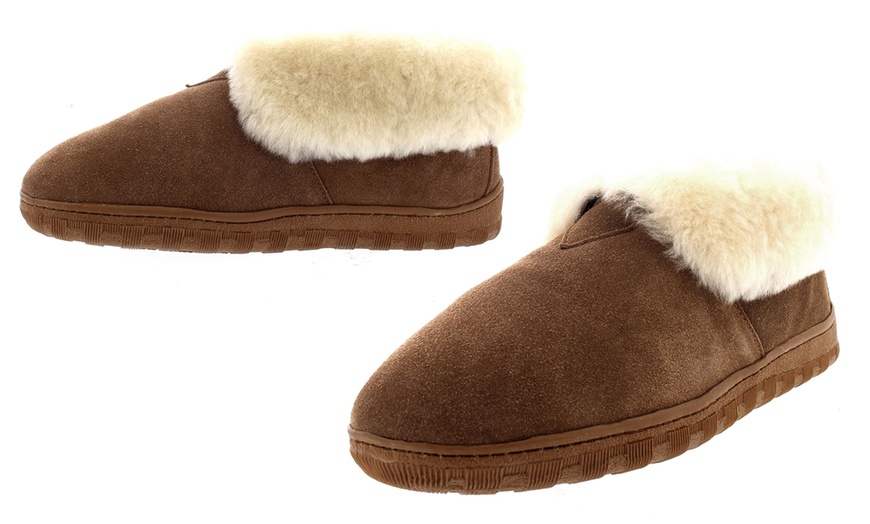 Image 22: Men's Sheepskin Slippers