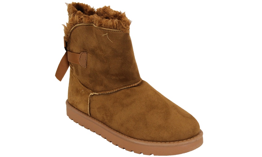 Image 4: Bow Back Faux Fur Snow Boots