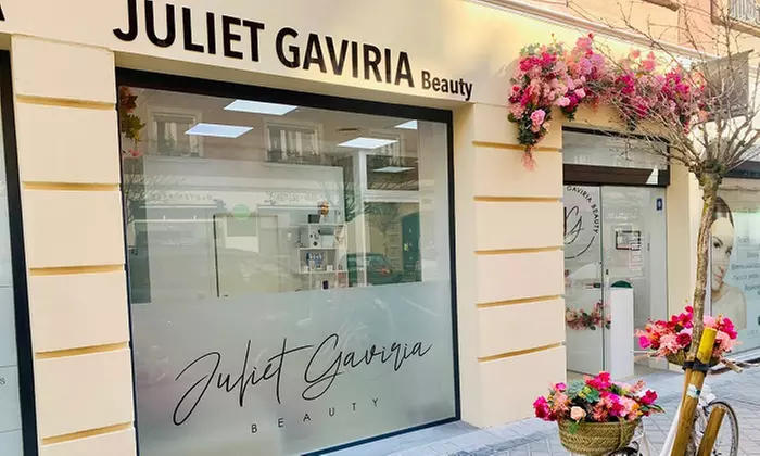 Sesión de microblading o microshading de cejas