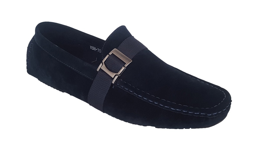 Image 6: Men's Slip-On Moccasins 