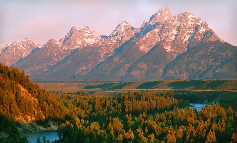 Stay at Jackson Lake Lodge in Moran, WY; Dates into October Available - Primary Image