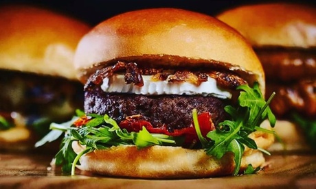 Burgers au choix avec frites pour 1 ou 2 personnes, à emporter, au restaurant Burger Club Gare
