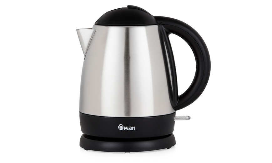 Image 7: Swan Kettle Selection