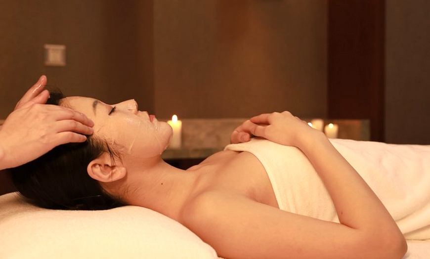Image 1: Unwind with a 70/90-minute Herbal Head Massage with Essential Oils and Masks at Yanshe Spa, Up To 53% Off