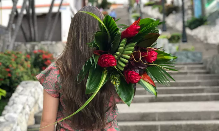 Tropical and Dried Bouquets Collection (Shipping Included) from Rose Farmers (Up to 45% Off) - Primary Image