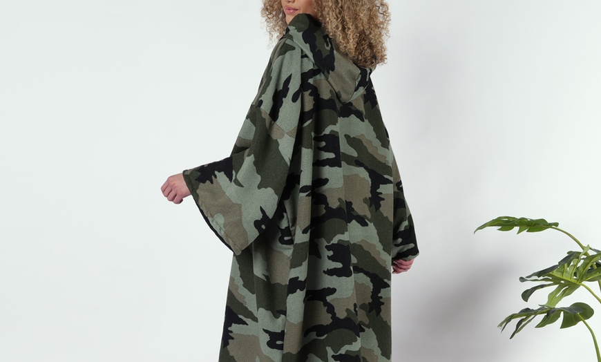 Image 11: Adults Oversized Printed Poncho Towel