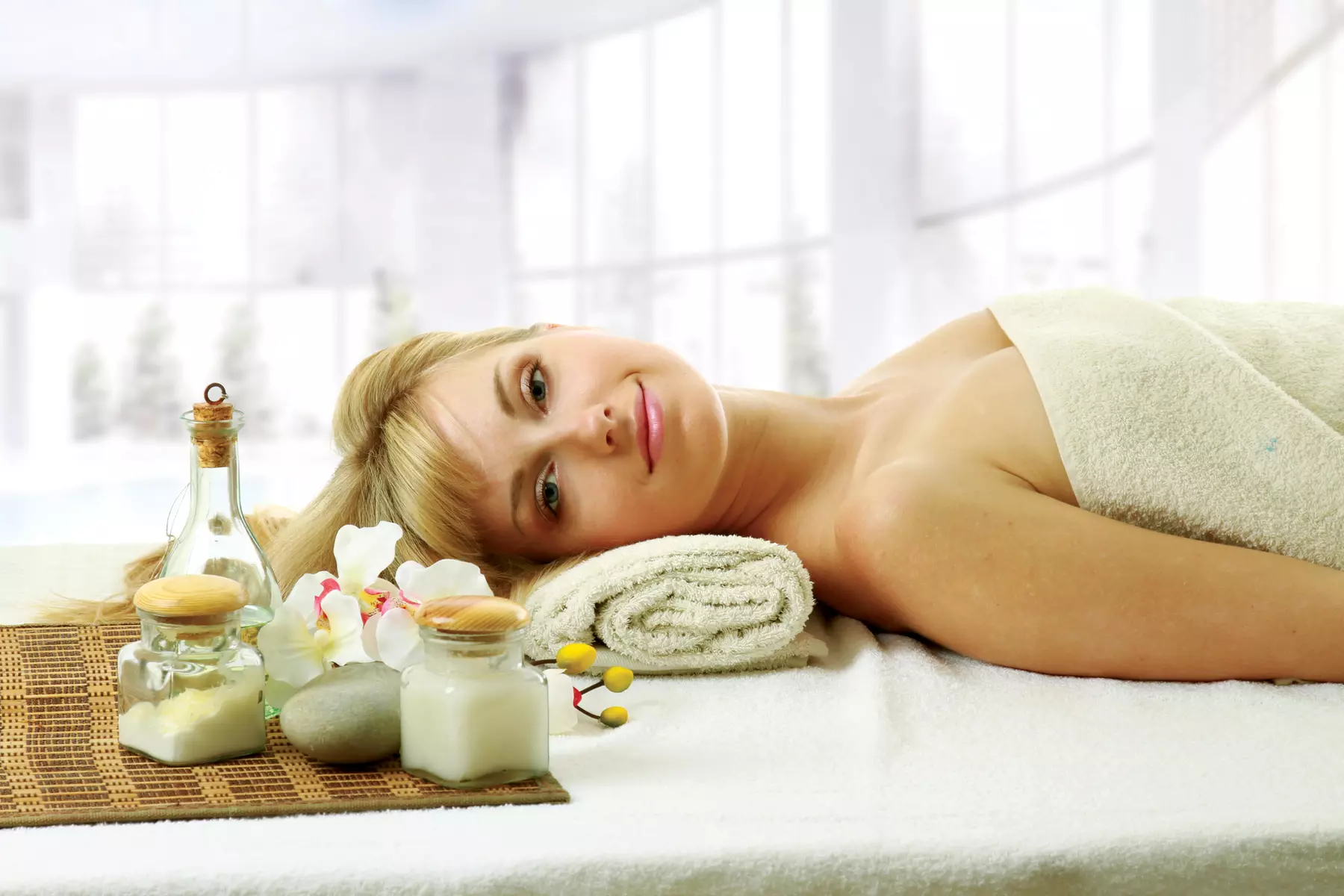 One Deep Cleansing Facial at JS Beauty Spa: Expert, Tailored Skincare for All Skin Types - Up to 53% Off - Primary Image