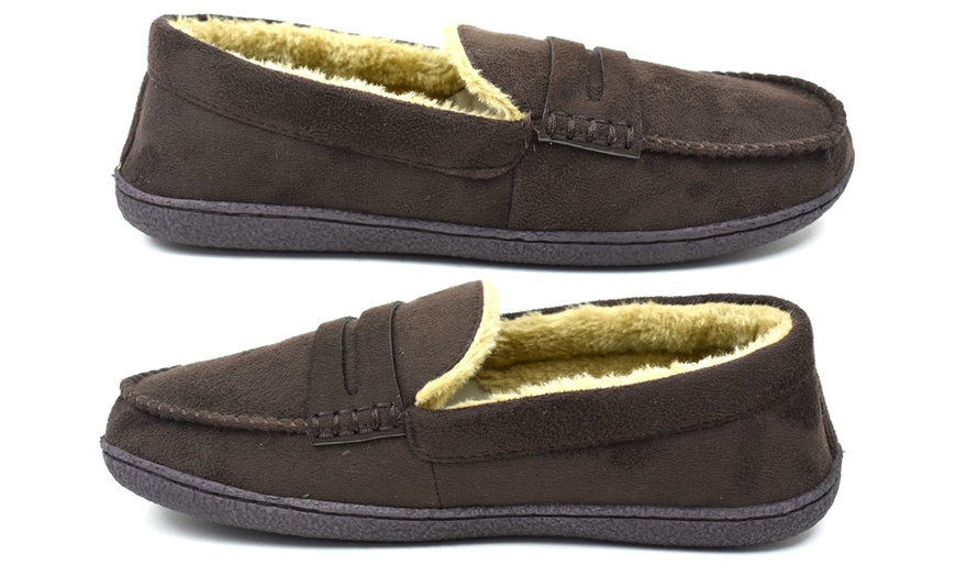 Image 7: Men's Fleece-Lined Slippers