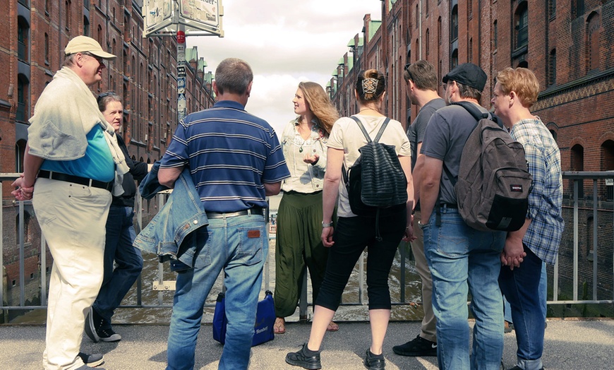 Image 9: Entdecke Hamburg: Große Hafenrundfahrt und Erlebnispaket nach Wahl