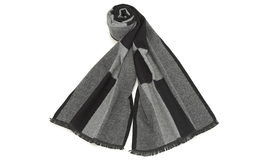 Image 3: Men's Plaid Winter Scarf Warm and Stylish Scarf