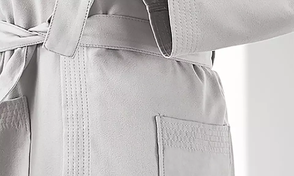 Accappatoio in microfibra con trattamento super assorbente