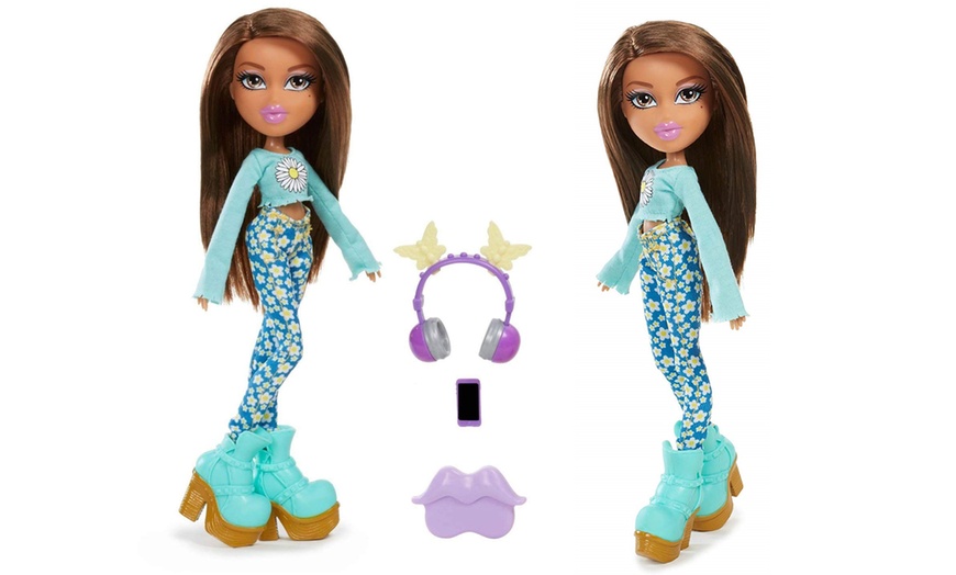 Image 17: Bratz Puppen