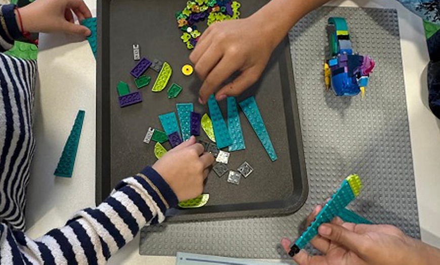 Image 1: Hasta 10 accesos a taller infantil con bloques de construcción para 1