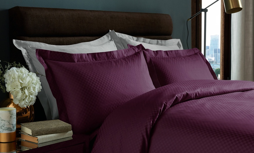 Image 2: 350 Thread Count Egyptian Cotton Bedding