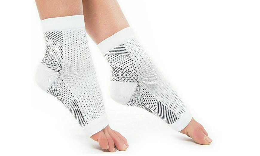 Image 2: Toeless Compression Socks