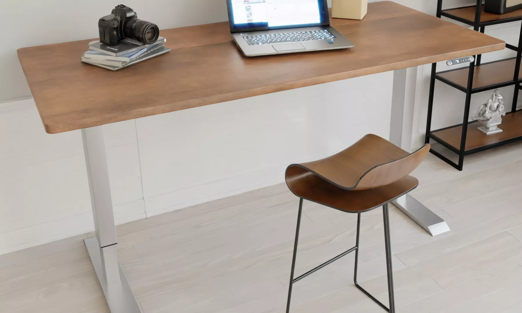 VESKA elektrisch höhenverstellbarer Schreibtisch