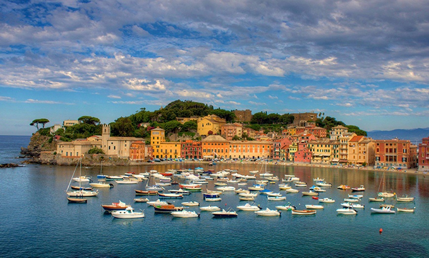 Image 2: Sestri Levante: fino a 3 notti con colazione e 1 cena tipica